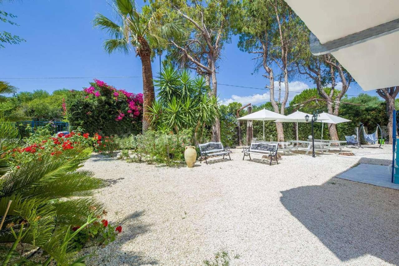 פונטנה ביאנקה Suite House L'Isola Che Non C'E מראה חיצוני תמונה