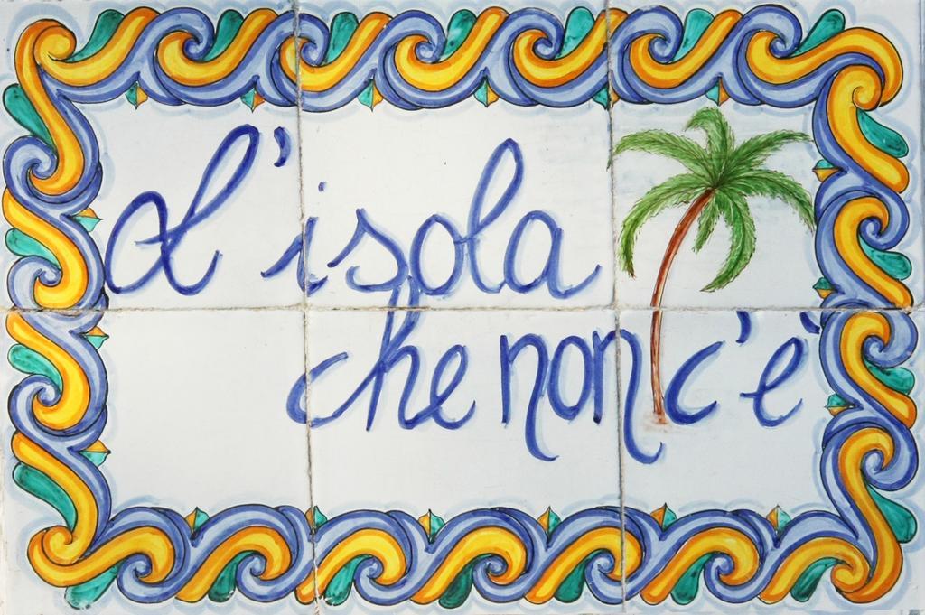 פונטנה ביאנקה Suite House L'Isola Che Non C'E מראה חיצוני תמונה