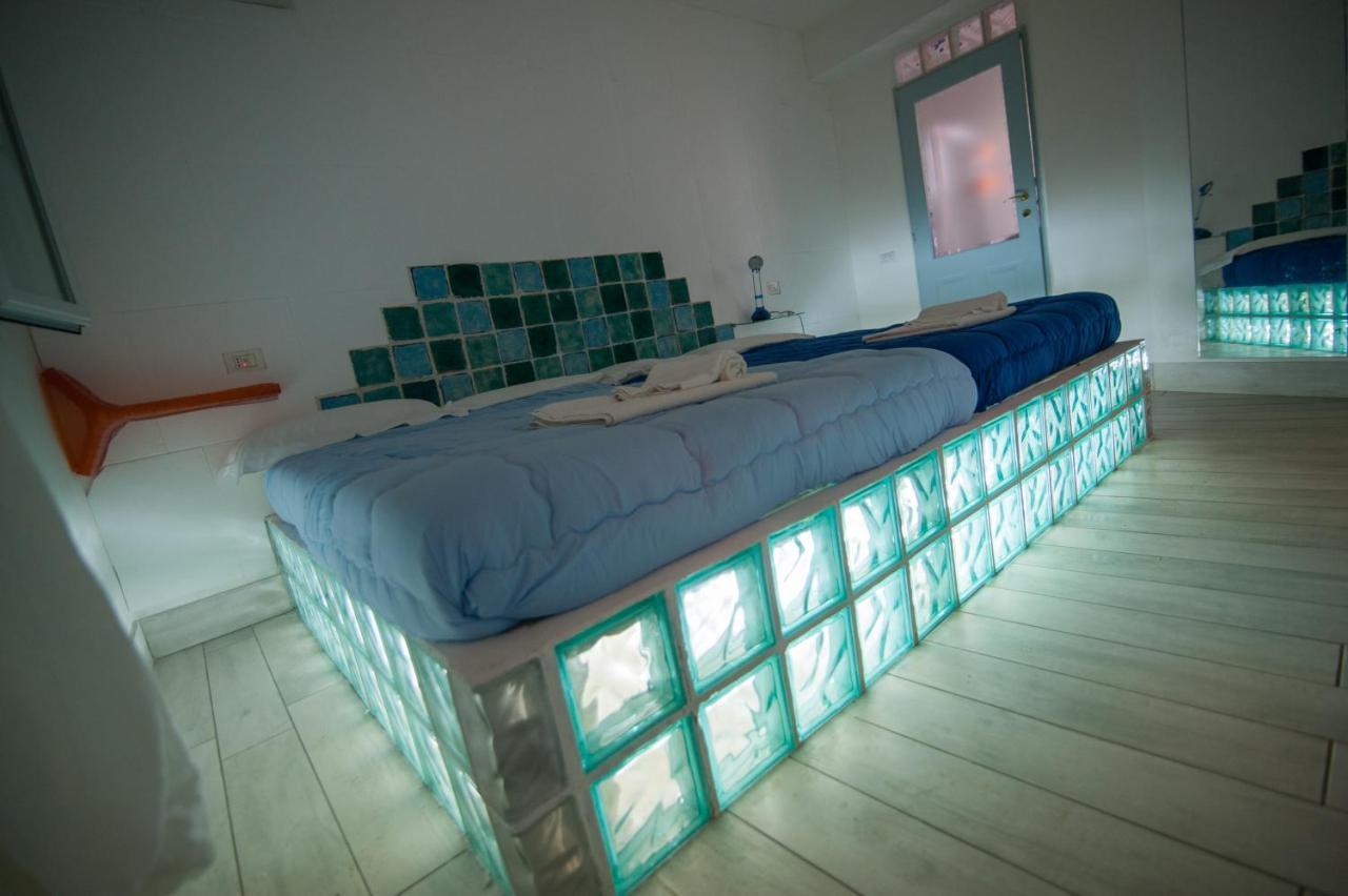 פונטנה ביאנקה Suite House L'Isola Che Non C'E מראה חיצוני תמונה
