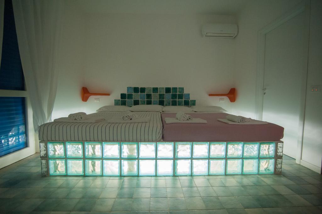 פונטנה ביאנקה Suite House L'Isola Che Non C'E מראה חיצוני תמונה