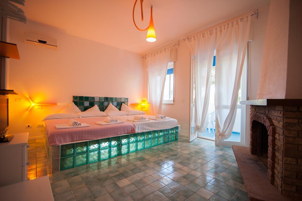 פונטנה ביאנקה Suite House L'Isola Che Non C'E מראה חיצוני תמונה