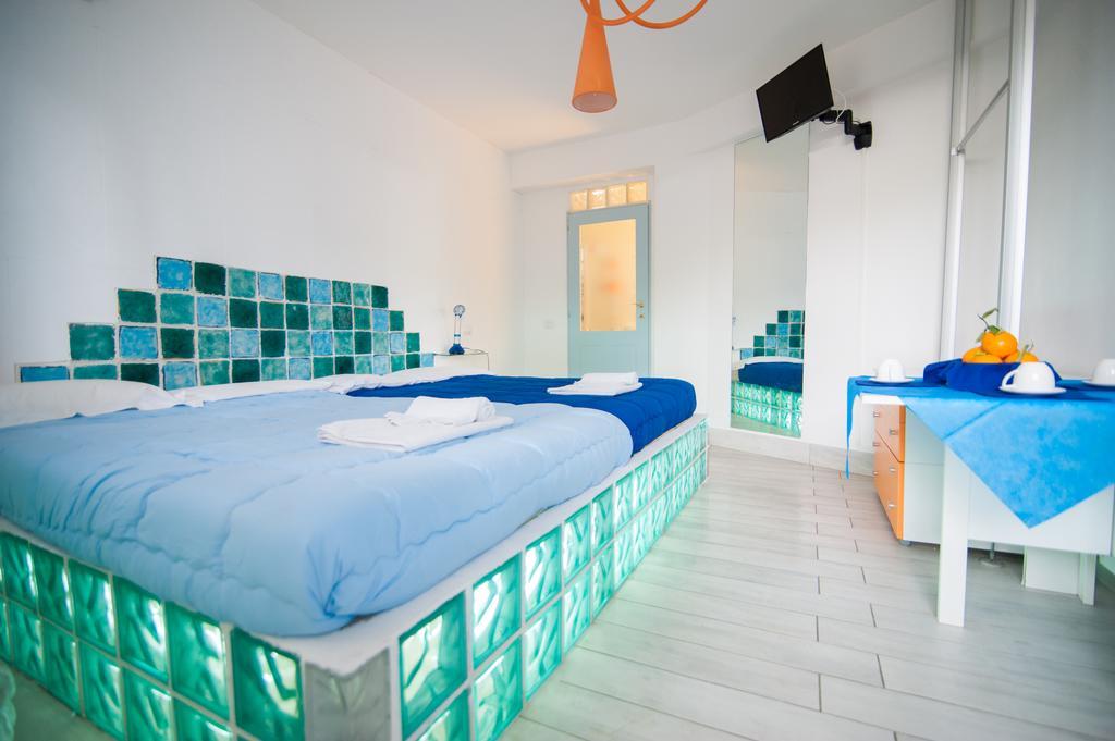 פונטנה ביאנקה Suite House L'Isola Che Non C'E מראה חיצוני תמונה
