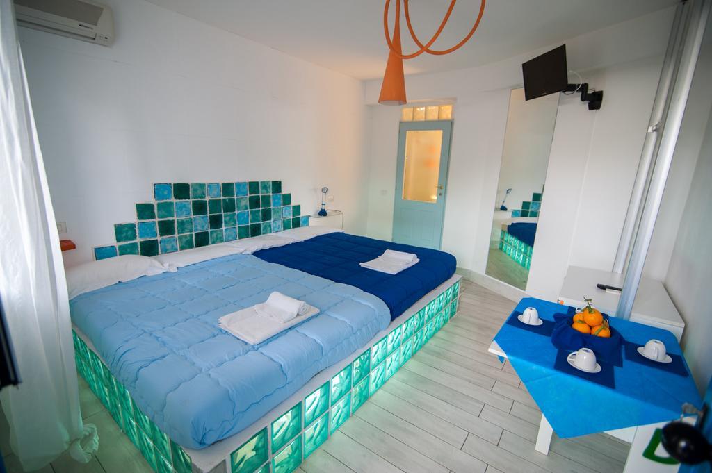 פונטנה ביאנקה Suite House L'Isola Che Non C'E מראה חיצוני תמונה