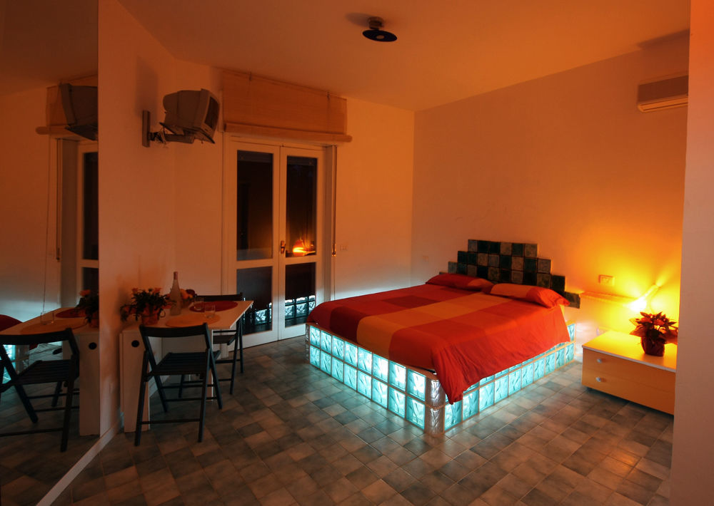 פונטנה ביאנקה Suite House L'Isola Che Non C'E מראה חיצוני תמונה