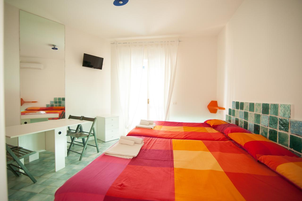 פונטנה ביאנקה Suite House L'Isola Che Non C'E מראה חיצוני תמונה