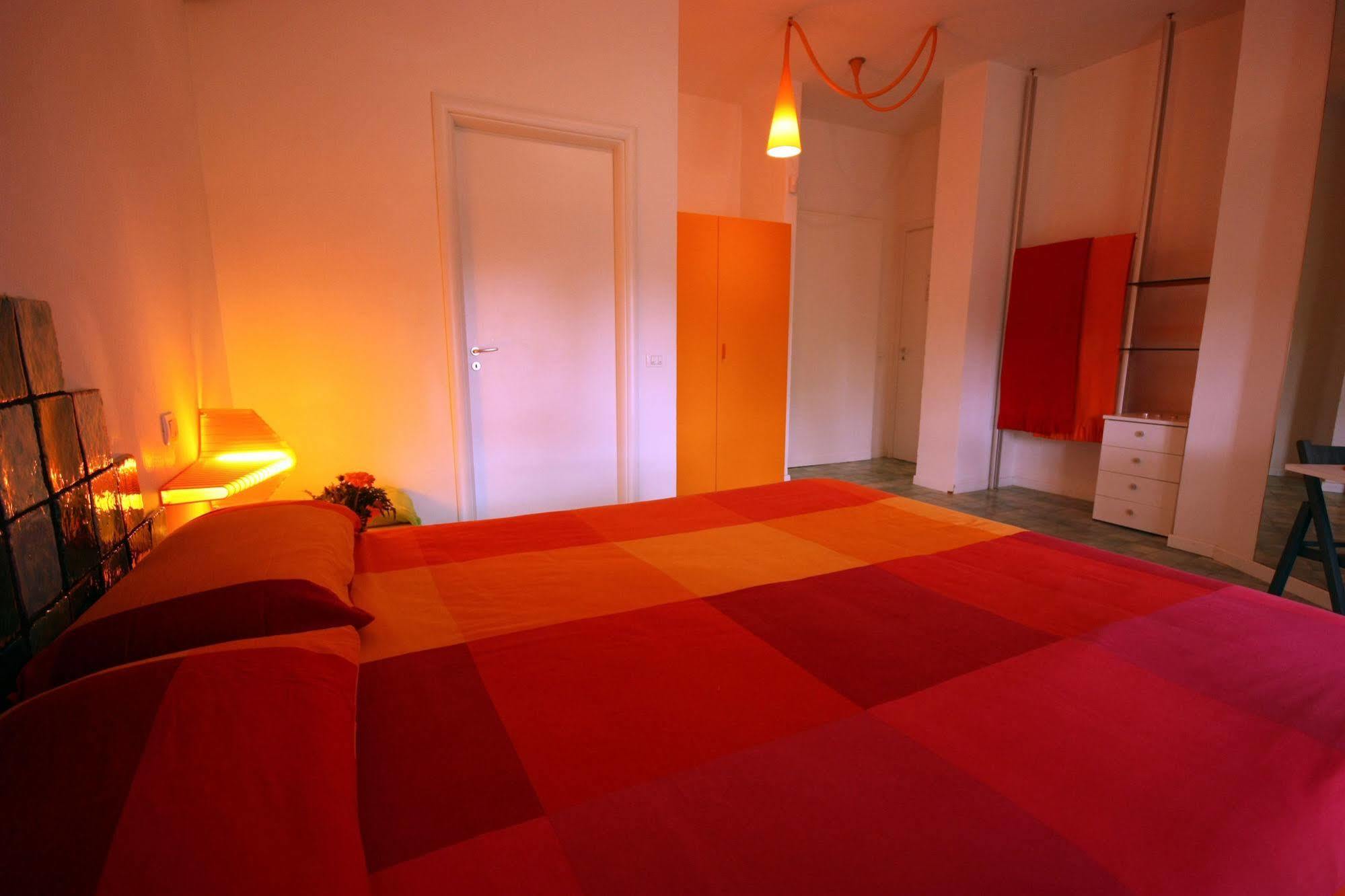 פונטנה ביאנקה Suite House L'Isola Che Non C'E מראה חיצוני תמונה